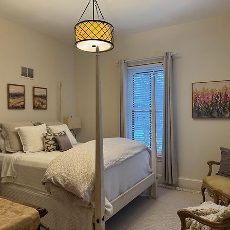 Norfolk Guest House Inn グエルフ エクステリア 写真