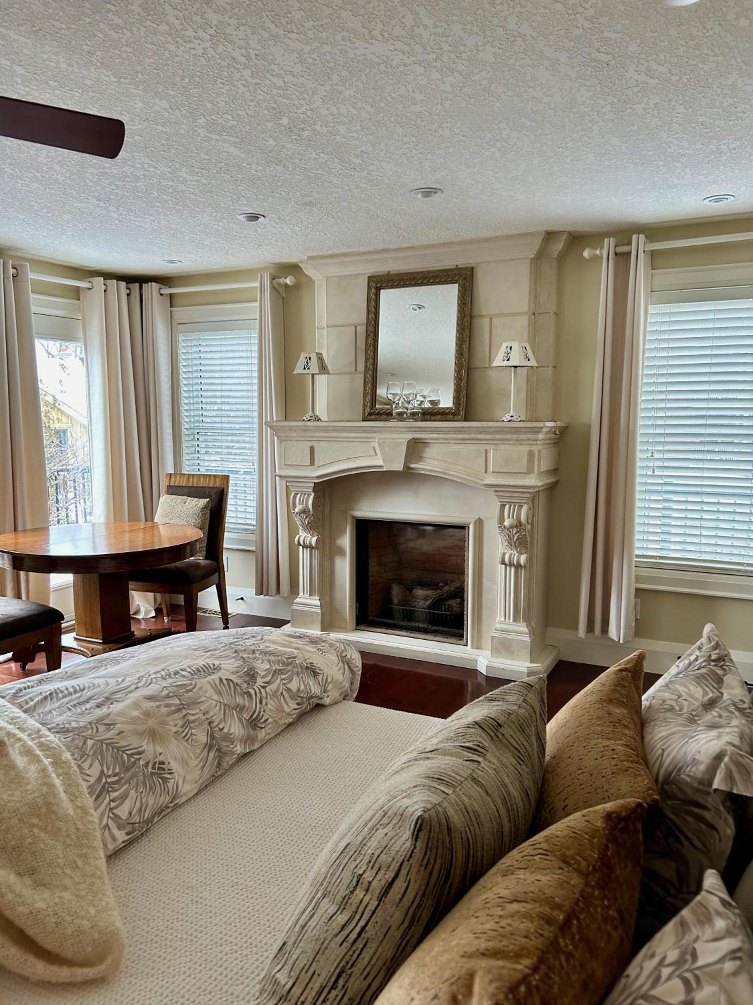 Norfolk Guest House Inn グエルフ エクステリア 写真
