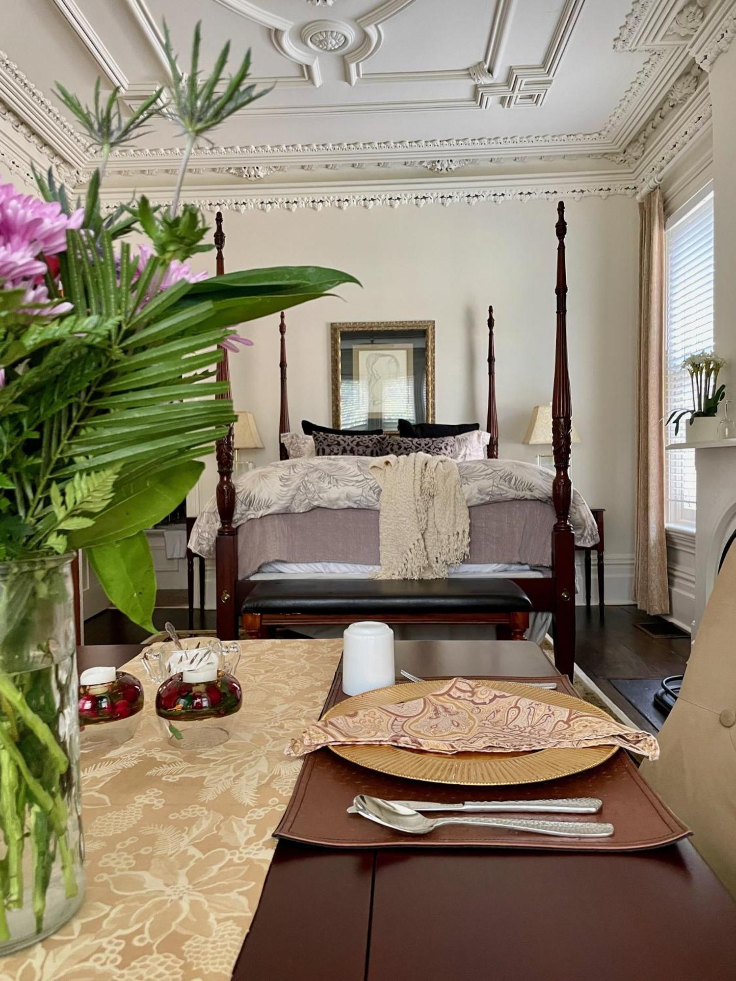 Norfolk Guest House Inn グエルフ エクステリア 写真